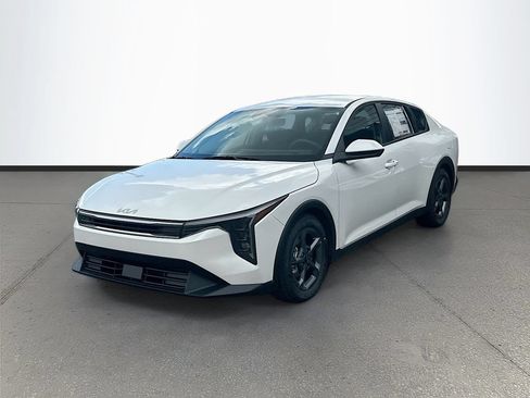 New 2026 Kia K4 FWD image 3