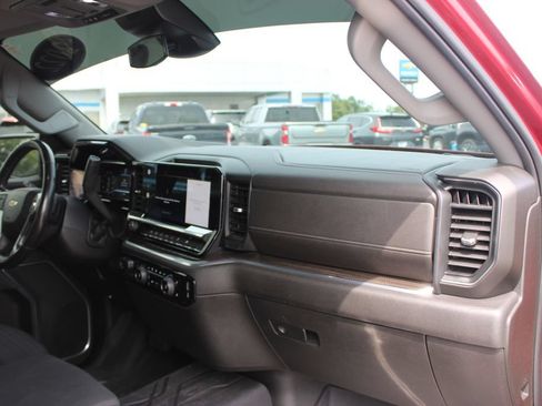 Used 2022 Chevrolet Silverado 1500 LT w/ Safety Package AWD/4WD image 31