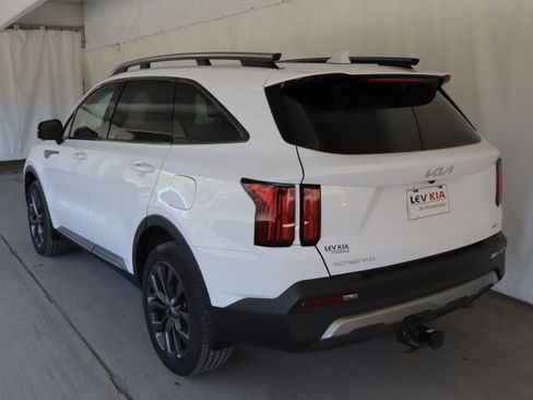 Used 2023 Kia Sorento SX Prestige image 22