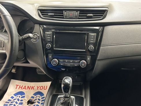 Used 2018 Nissan Rogue SV FWD image 29
