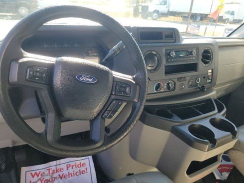 Used 2024 Ford E-350 and Econoline 350 Super Duty RWD image 12