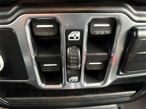 Used 2020 Jeep Wrangler Unlimited Sport S image 16