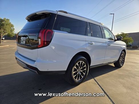 Used 2025 Ford Expedition Platinum AWD/4WD image 6