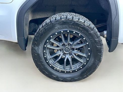 Used 2022 GMC Sierra 1500 AT4 w/ AT4 Premium Package image 6
