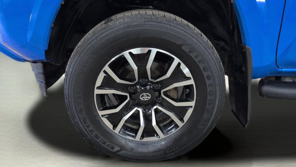 Used 2020 Toyota Tacoma TRD Sport AWD/4WD image 29