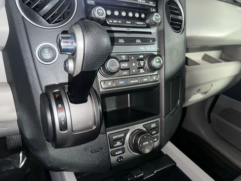 Used 2015 Honda Pilot Touring image 22