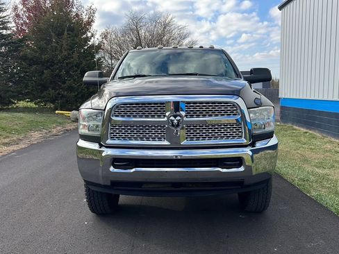 Used 2017 RAM 2500 Tradesman w/ Chrome Appearance Group AWD/4WD image 4