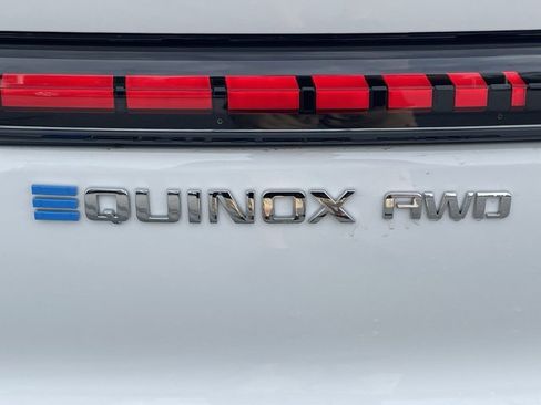 New 2026 Chevrolet Equinox EV LT image 12