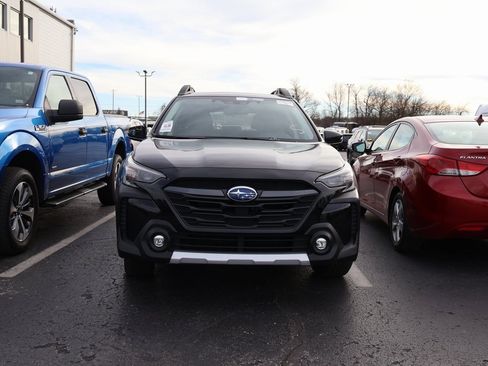 Used 2023 Subaru Outback Limited image 4