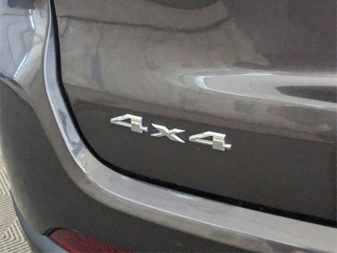 Used 2022 Jeep Compass Limited image 11