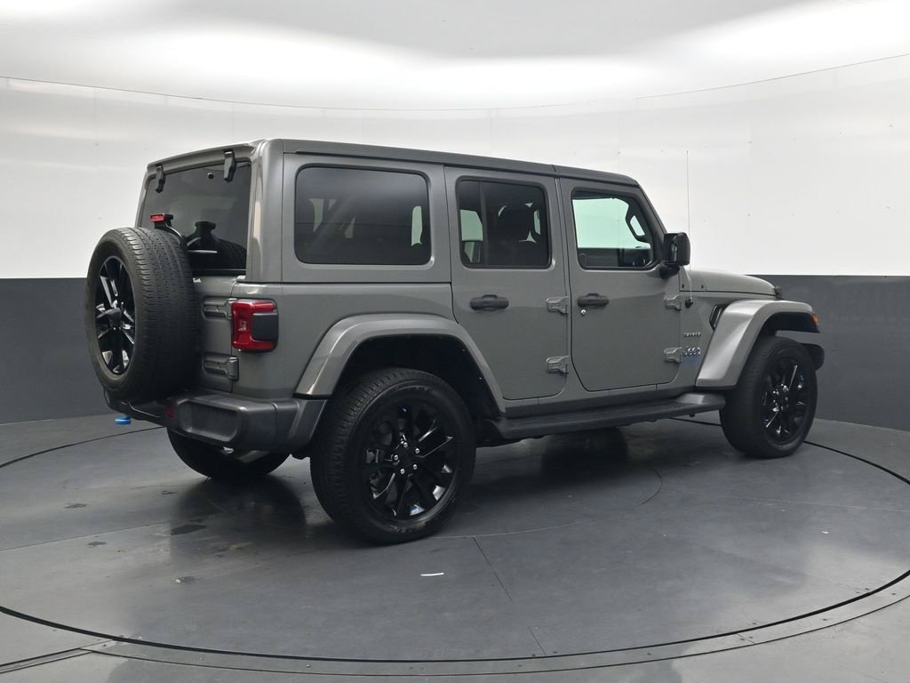 Used 2022 Jeep Wrangler Unlimited Sahara AWD/4WD image 5