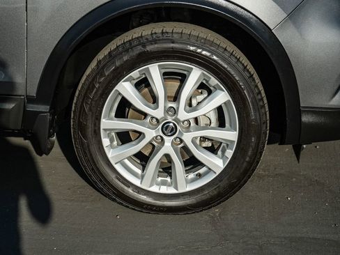 Used 2020 Nissan Rogue Sport SV w/ Technology Package FWD image 10