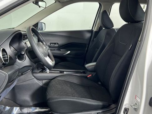 Used 2022 Nissan Kicks SV image 16