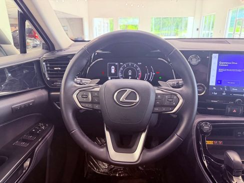 Used 2025 Lexus NX 250 FWD w/ Accessory Package (2T) image 18