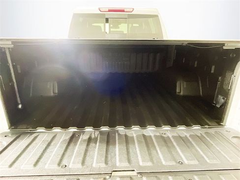 Used 2024 GMC Sierra 1500 SLT w/ SLT Premium Plus Package image 28