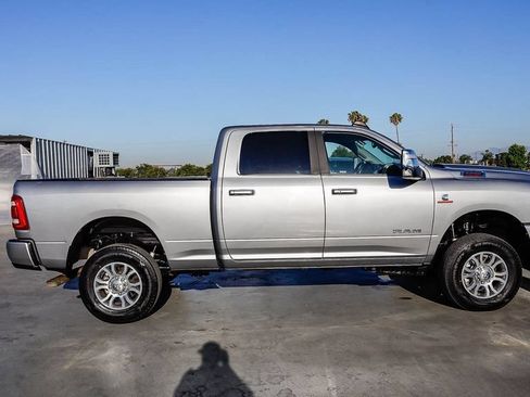 Used 2024 RAM 2500 Laramie AWD/4WD image 13