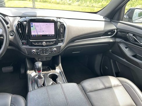 Used 2022 Chevrolet Traverse RS AWD/4WD image 24