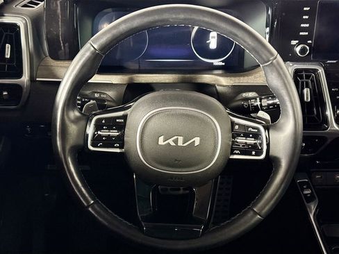 Used 2023 Kia Sorento SX Prestige image 13