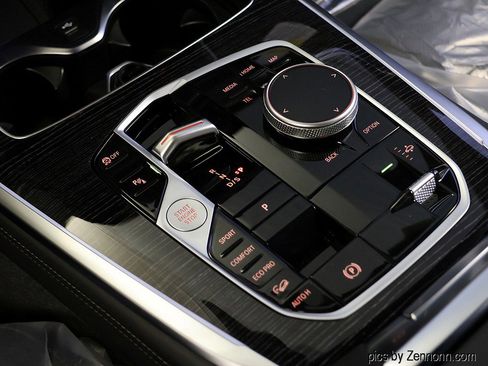 New 2026 BMW X7 xDrive40i w/ M Sport Package image 27