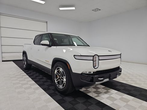 Used 2023 Rivian R1T Adventure Quad AWD/4WD image 7