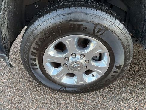 Used 2024 RAM 2500 Big Horn w/ Sport Appearance Package image 10