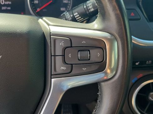 Used 2020 Chevrolet Blazer LT w/ Sound & Technology Package FWD image 23