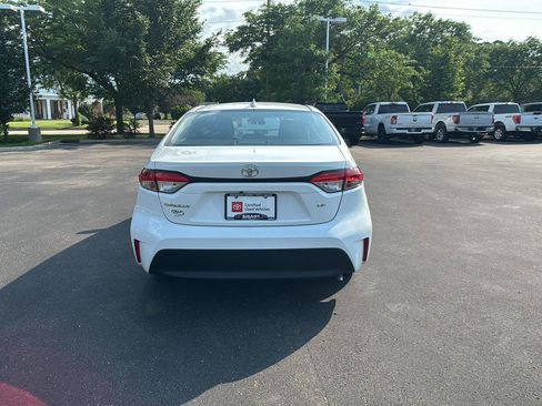 Used 2024 Toyota Corolla LE FWD image 12