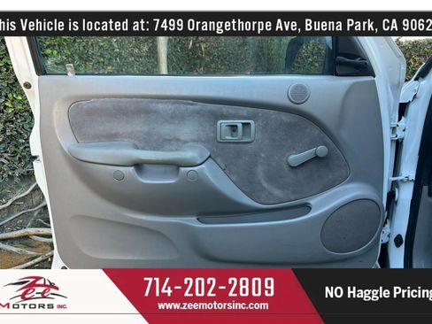 Used 2001 Toyota Tacoma 2WD Xtracab image 32