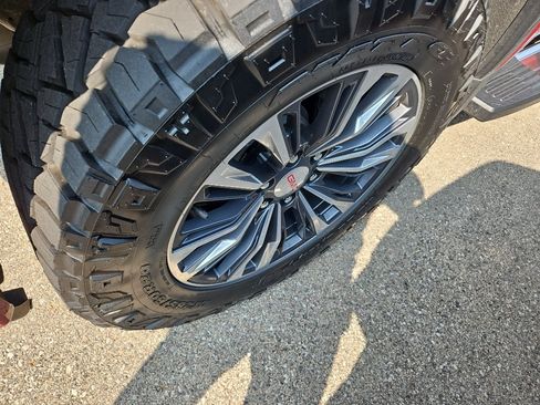 Used 2021 GMC Sierra 1500 Denali AWD/4WD image 4