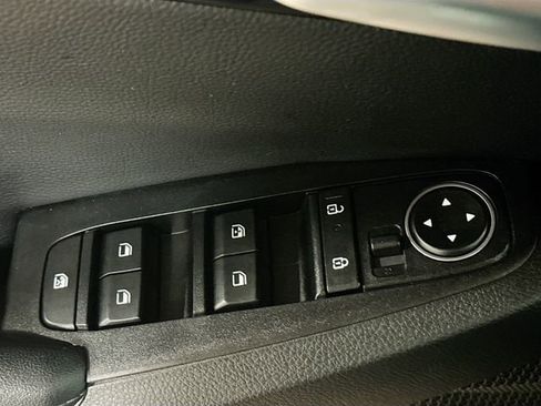 Used 2024 Kia Seltos EX image 18