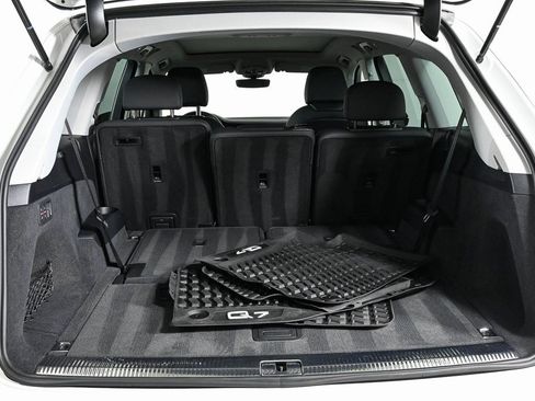 Used 2022 Audi Q7 3.0T Premium image 30