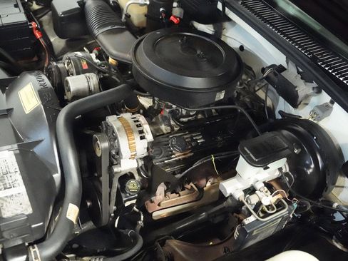 Used 1994 Chevrolet Silverado 1500 2WD Regular Cab image 29