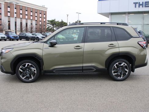Used 2025 Subaru Forester Limited AWD/4WD image 8