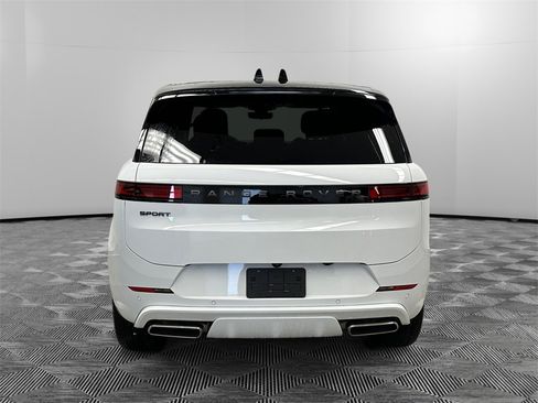 New 2025 Land Rover Range Rover Sport Dynamic SE image 4