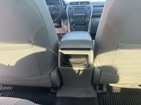 Used 2017 Toyota Camry LE image 21