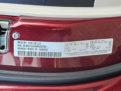 Used 2022 Chrysler Voyager LX image 28