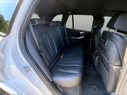 Used 2022 BMW X5 xDrive40i w/ M Sport Package AWD/4WD image 19