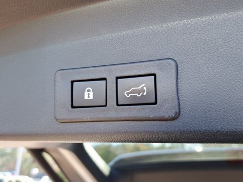 Certified 2021 Subaru Ascent Limited w/ Popular Package #4 image 32