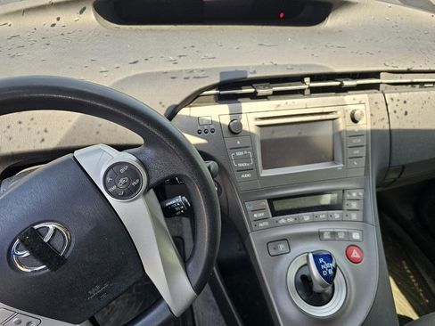 Used 2012 Toyota Prius Two w/ Preferred Accessory Pkg FWD image 25