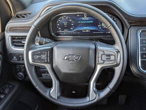 Used 2024 Chevrolet Tahoe Z71 w/ Luxury Package image 25