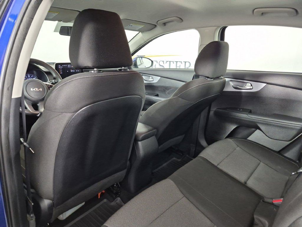 Used 2023 Kia Forte LXS w/ LXS Technology Package FWD image 32