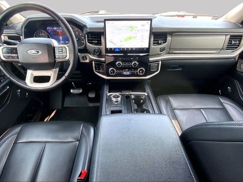 Used 2023 Ford Expedition XLT RWD image 14