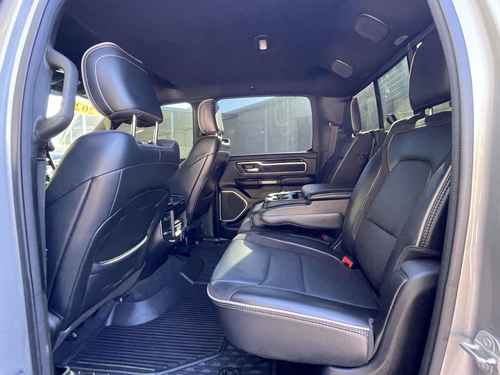 Used 2020 RAM 1500 Laramie w/ Sport Appearance Package AWD/4WD image 11