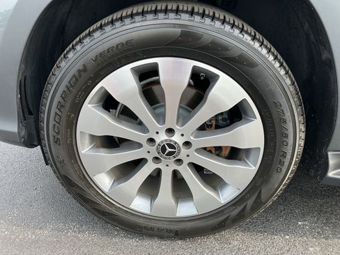 Used 2017 Mercedes-Benz GLS 450 4MATIC image 11