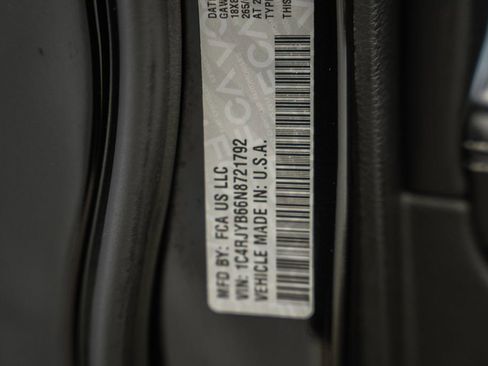 Used 2022 Jeep Grand Cherokee Limited 4xe w/ Luxury Tech Group II AWD/4WD image 48