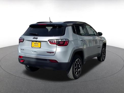 Used 2025 Jeep Compass Trailhawk AWD/4WD image 14