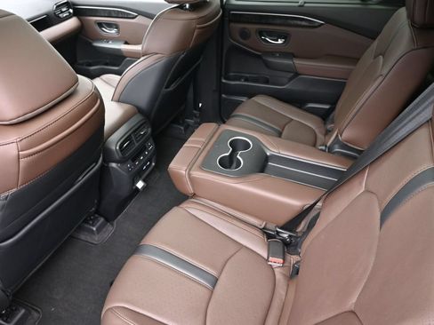 Used 2023 Honda Pilot Elite image 29