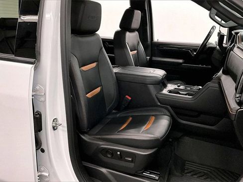 Used 2024 GMC Sierra 2500 AT4 w/ AT4 Premium Plus Package image 7