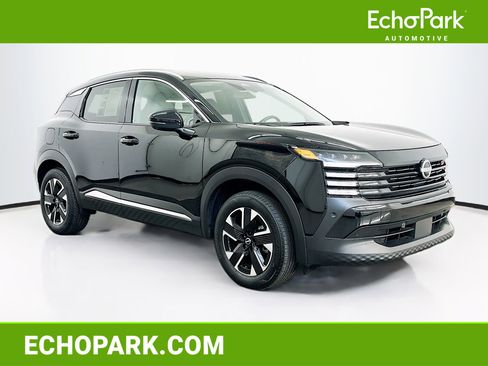 Used 2025 Nissan Kicks SR image 1