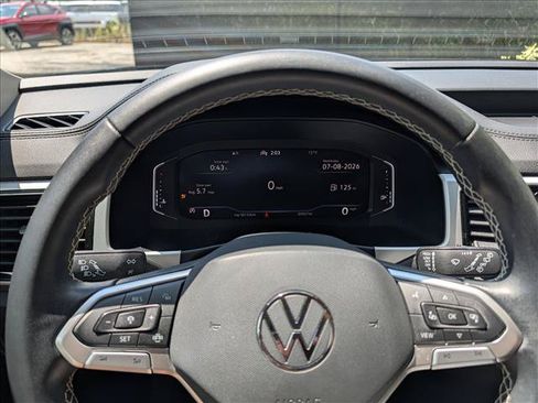 Used 2023 Volkswagen Atlas SE FWD image 39
